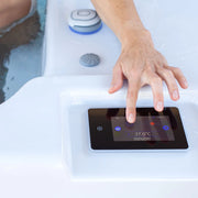 Eisbad cold plunge und Whirlpool 2 Personen Reluxis Iceland Duo Pro Wellis kaufen für Zuhause mit Kühlung für den Garten Detalbild Touchpanel