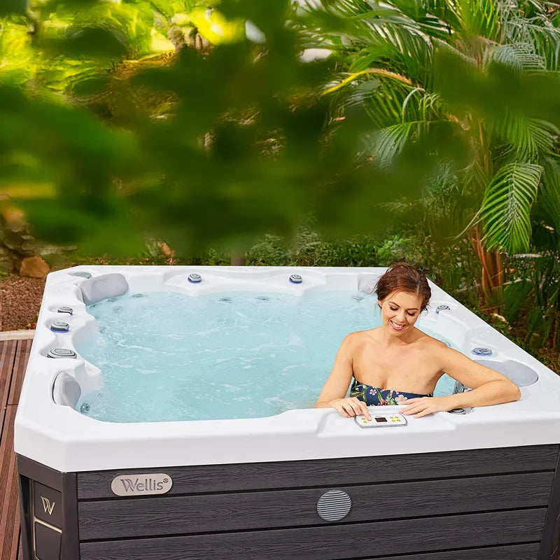 Outdoor Whirlpool 6 Personen winterfest Reluxis Prague Life Wellis Garten kaufen 4 eckig Frau drin