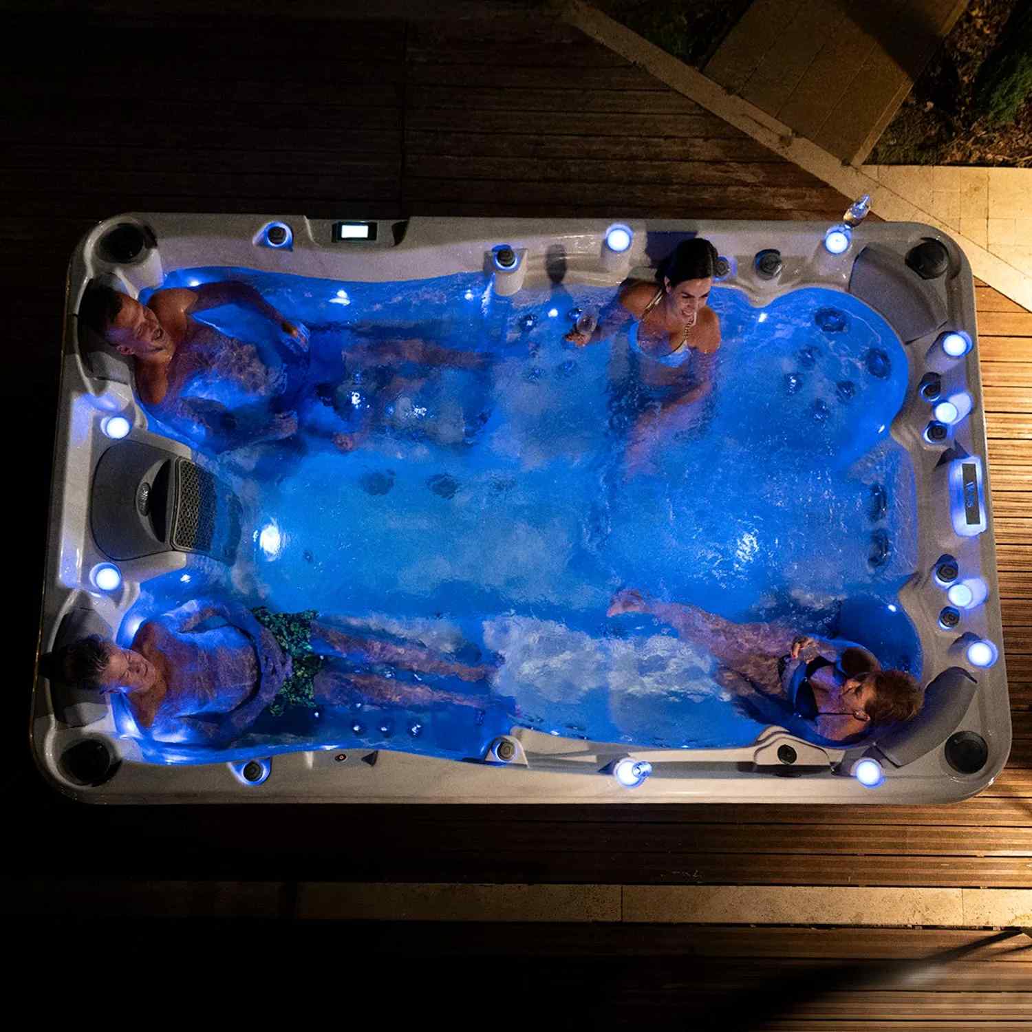 Outdoor Whirlpool 8 - 9 Personen winterfest Reluxis Olympus Life Wellis Garten kaufen 4 Personen drin
