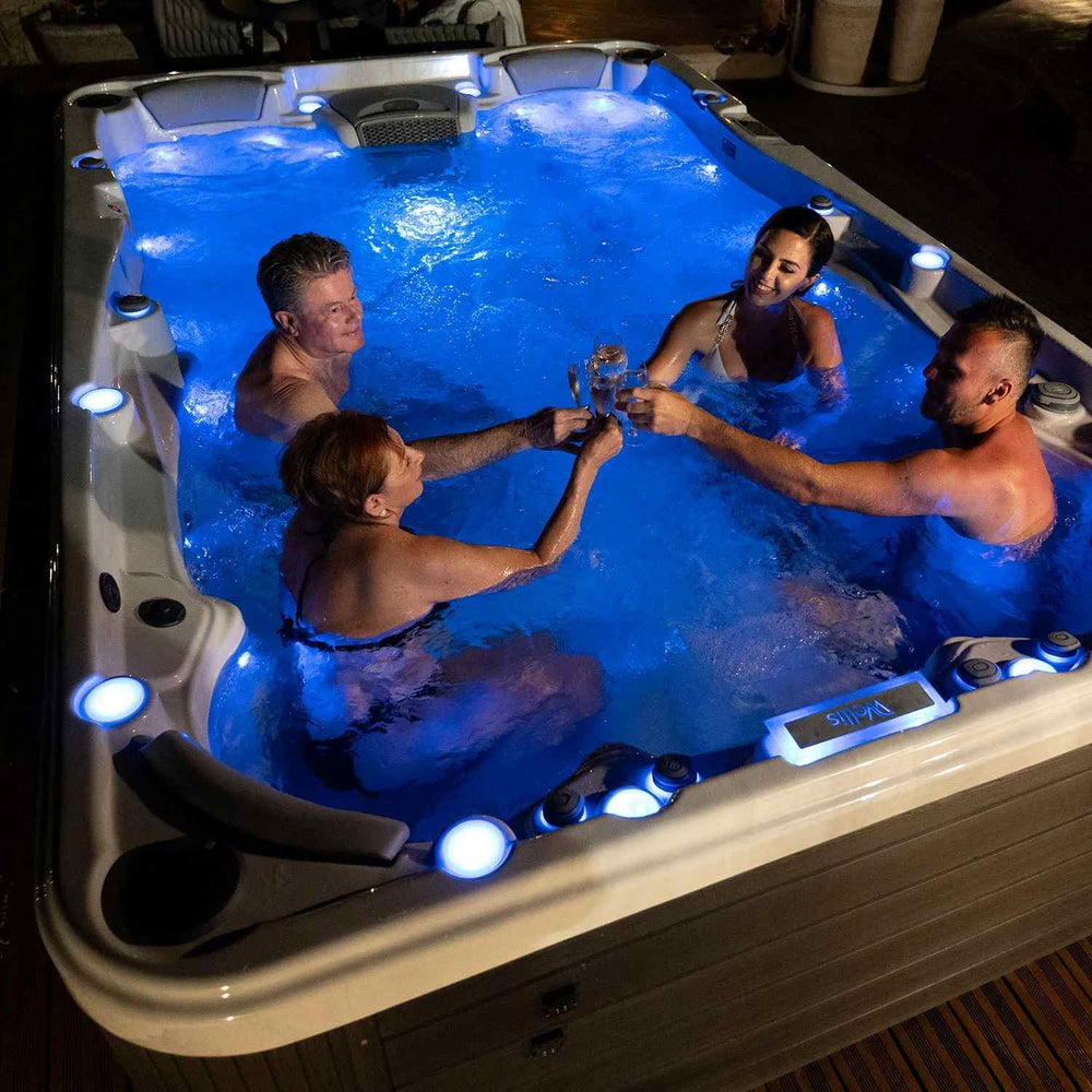 Outdoor Whirlpool 8 - 9 Personen winterfest Reluxis Olympus Life Wellis Garten kaufen mit 4 Personen drin
