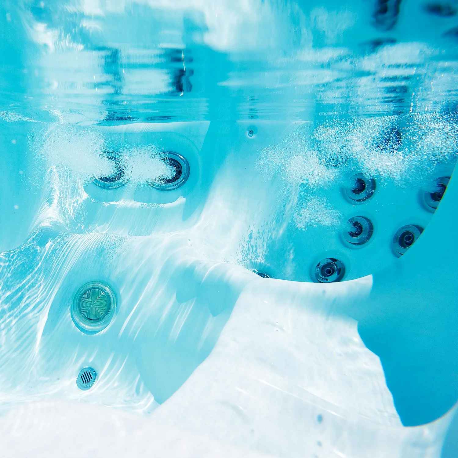 Outdoor Whirlpool 8 - 9 Personen winterfest Reluxis Olympus Life Wellis Garten kaufen Datailbild Unterwasser
