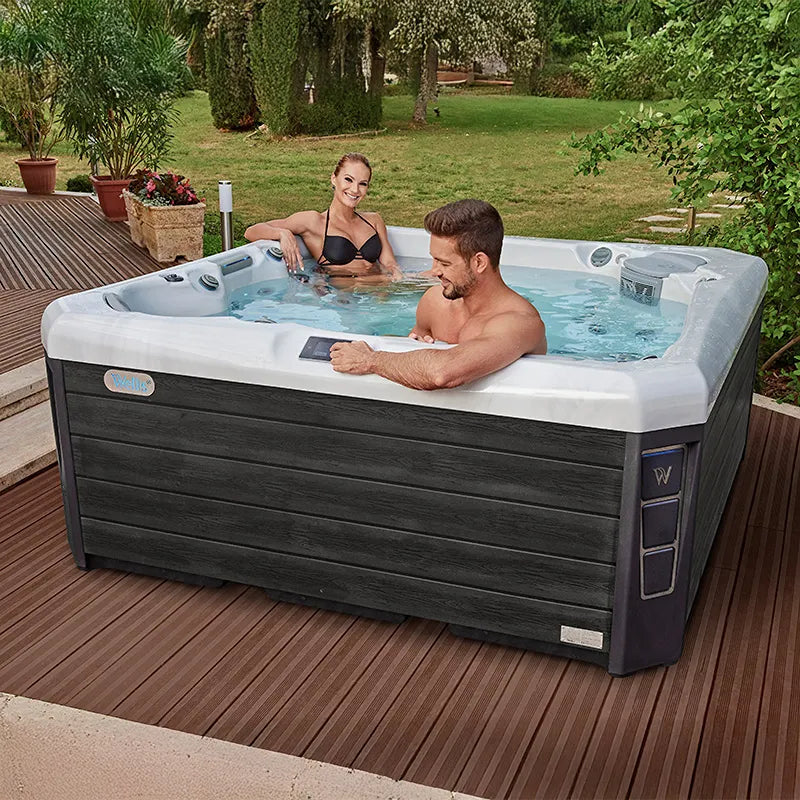Whirlpool Garten 4 - 5 Personen winterfest Outdoor Reluxis Palermo Life Wellis kaufen eckig auf Terrasse mit 2 Personen drin hell