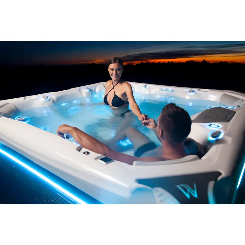 Whirlpool Outdoor 6 - 7 Personen winterfest Reluxis Elbrus Life Wellis Garten kaufen mit 2 Personen nachts beleuchtet