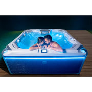 Whirlpool Outdoor 6 - 7 Personen winterfest Reluxis Elbrus Life Wellis Garten kaufen beleuchtet abends mit 2 Persnen