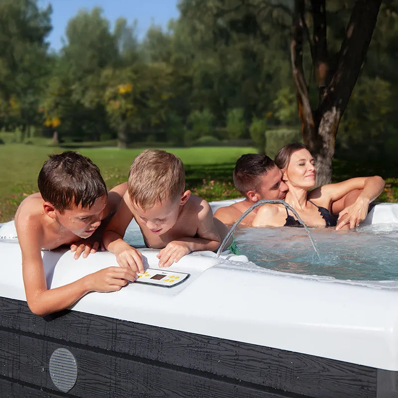 Whirlpool Outdoor im Garten 2 4 6 Personen winterfest kaufen Preis ganzjährig Wellis Lima 4 eckig Detailbild 4 Personen drin
