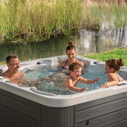 Whirlpool Outdoor 6 Personen winterfest Reluxis Jupiter Wellis im Garten kaufen Angebot draußen energiesparend für Terrasse 4 Personen