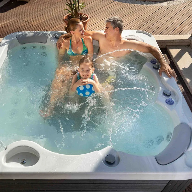 Whirlpool Outdoor 6 Personen winterfest Reluxis Jupiter Wellis im Garten kaufen Angebot draußen energiesparend für Terrasse 3 Personen drin