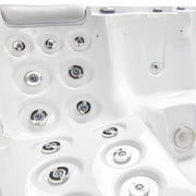 Whirlpool Outdoor 6 Personen winterfest Reluxis Jupiter Wellis im Garten kaufen Angebot draußen energiesparend für Terrasse Detailbild Düsen