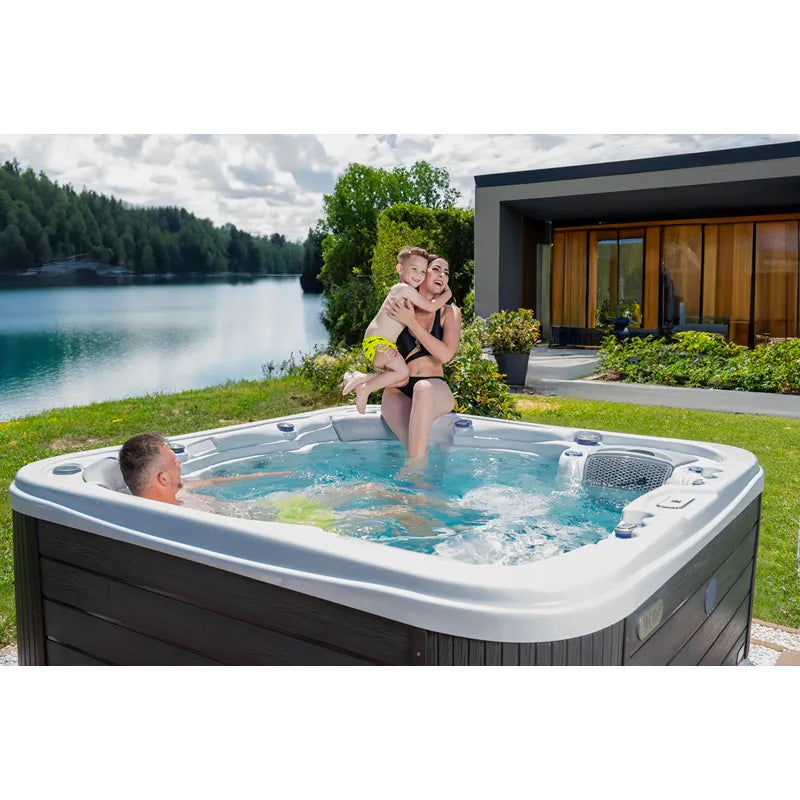 Whirlpool Outdoor 6 Personen winterfest Reluxis Lugano Life Wellis Garten kaufen viereckig freistehend 3 Personen drin