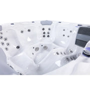 Whirlpool Outdoor 6 Personen winterfest Reluxis Lugano Life Wellis Garten kaufen viereckig freistehend Detailbild Sitze