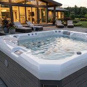 Whirlpool 6 Personen winterfest Outdoor Reluxis Malaga Life Wellis für den Garten kaufen viereckig Qualität