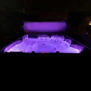 Whirlpool Outdoor 6 Personen winterfest Reluxis Venus Wellis für den Garten kaufen quadratisch nachts beleuchtet