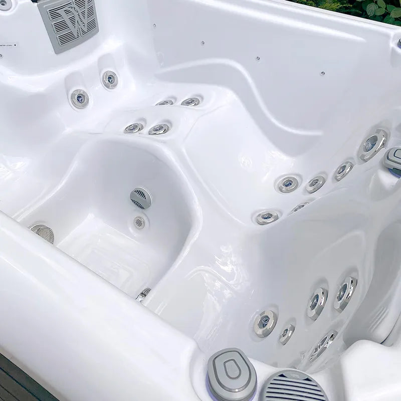 Whirlpool Outdoor winterfest 2 - 3 Personen Reluxis Manhattan Life Wellis Garten kaufen rechteckig Detailbild Liegeplatz